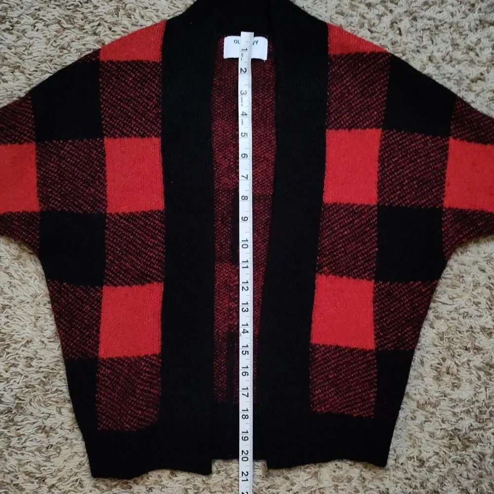 Old Navy Red Black Plaid Cardigan Girl Sz XS-S Long Sleeve‎ Sweater